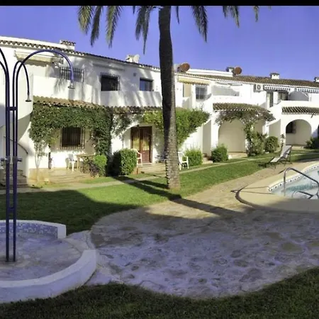 Precioso Con Piscina,cerca De La Playa Apartment